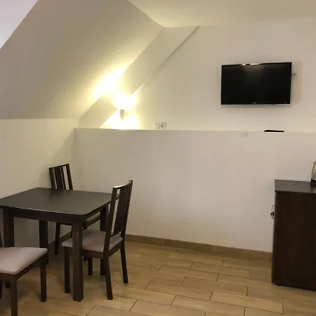 Europa מלון רחיב